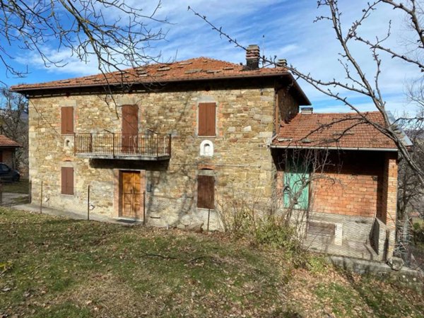 casa indipendente in vendita a Montecreto in zona Acquaria