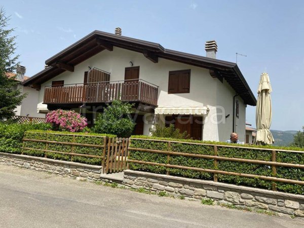 casa indipendente in vendita a Montecreto
