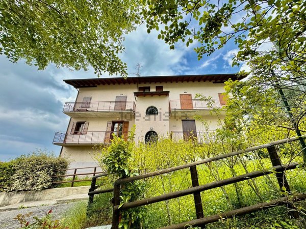 appartamento in vendita a Montecreto