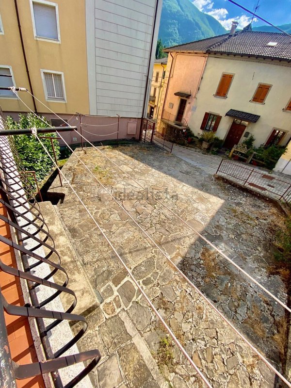 casa indipendente in vendita a Montecreto