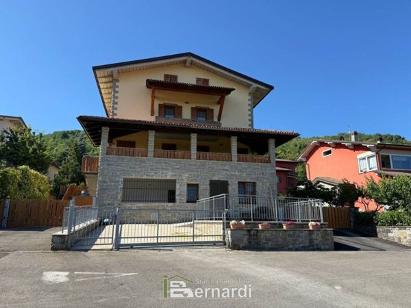appartamento in vendita a Montecreto in zona Acquaria