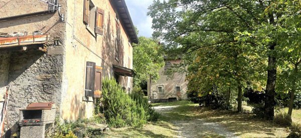 casa indipendente in vendita a Montecreto