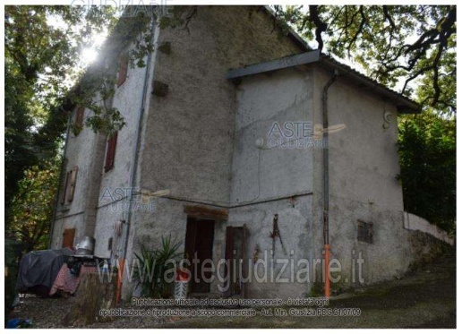 casa indipendente in vendita a Montecreto