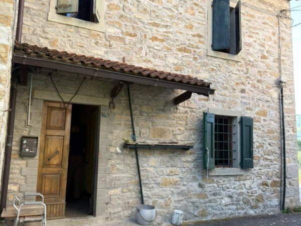 casa indipendente in vendita a Montecreto