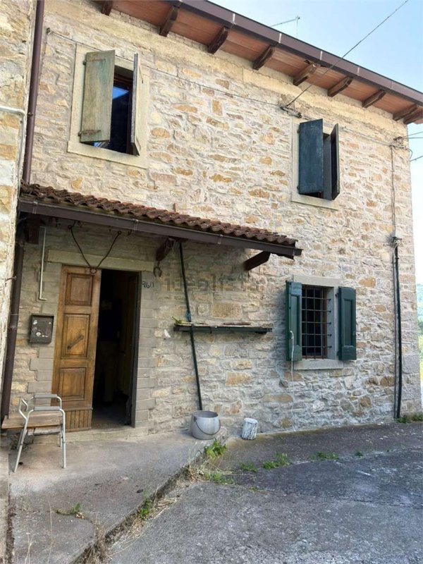 casa indipendente in vendita a Montecreto in zona Acquaria