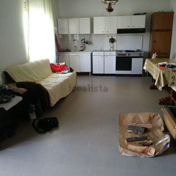 casa indipendente in vendita a Montecreto in zona Strettara