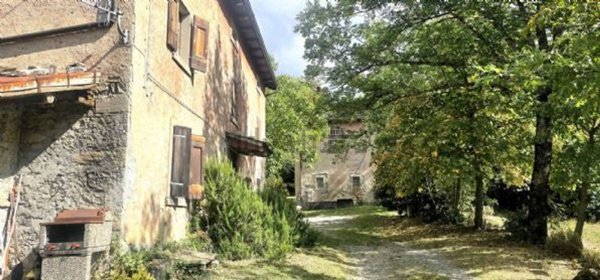 appartamento in vendita a Montecreto in zona Acquaria
