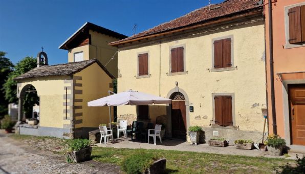 casa indipendente in vendita a Montecreto in zona Acquaria