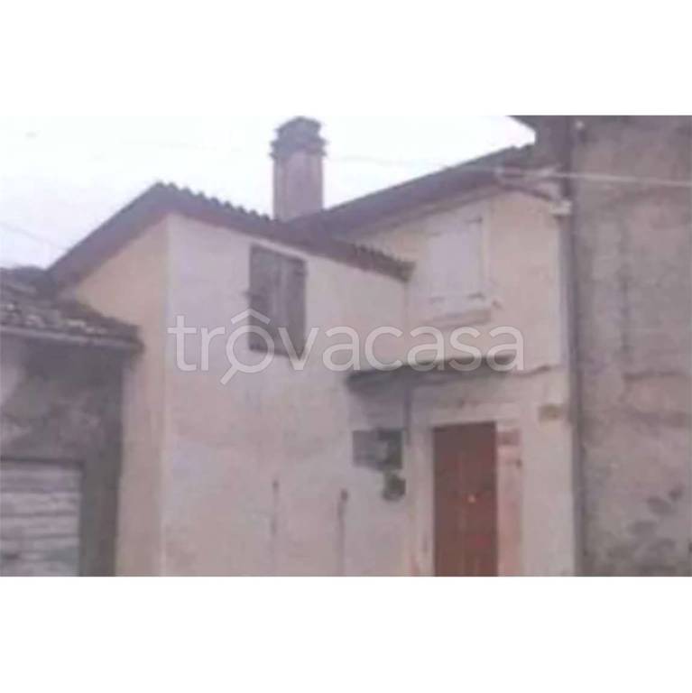 casa indipendente in vendita a Montecreto in zona Acquaria
