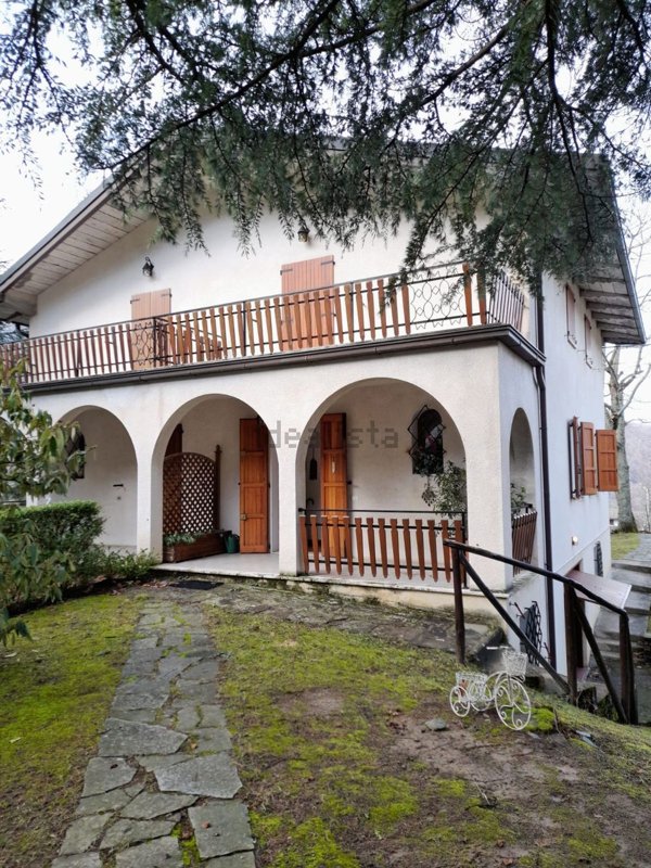 casa indipendente in vendita a Montecreto