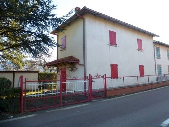 casa indipendente in vendita a Montefiorino