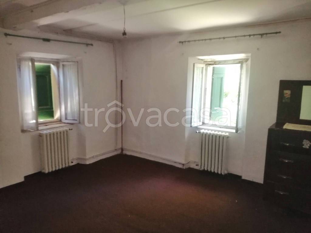 casa indipendente in vendita a Montefiorino