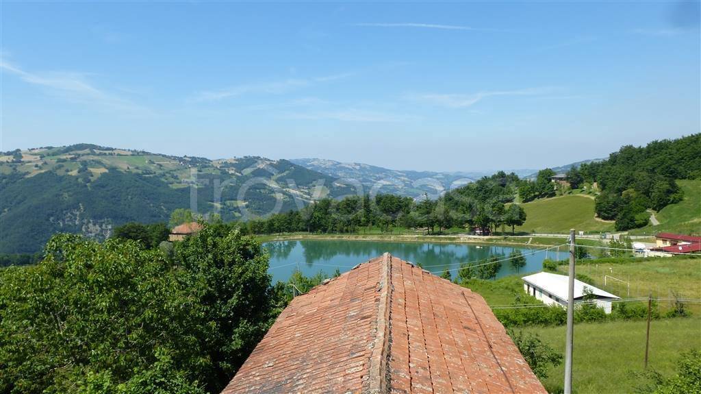 casa indipendente in vendita a Montefiorino
