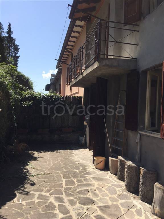 casa indipendente in vendita a Montefiorino