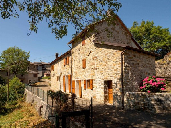 casa indipendente in vendita a Montefiorino