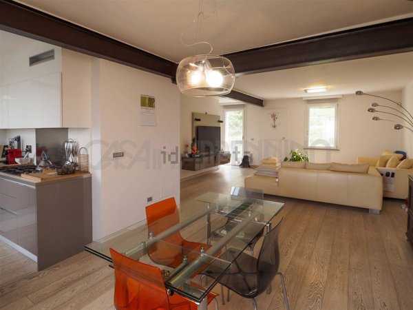 casa indipendente in vendita a Montefiorino