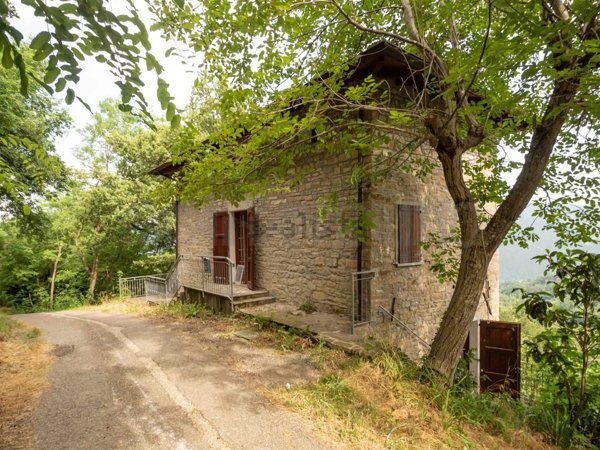 pentavano in vendita a Montefiorino