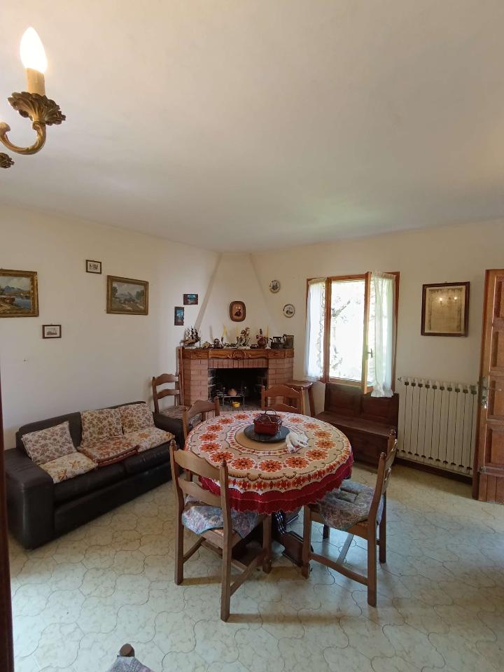 casa indipendente in vendita a Montefiorino in zona Farneta