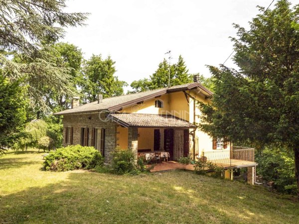 casa indipendente in vendita a Montefiorino