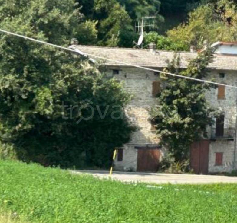 casa indipendente in vendita a Montefiorino in zona Rubbiano