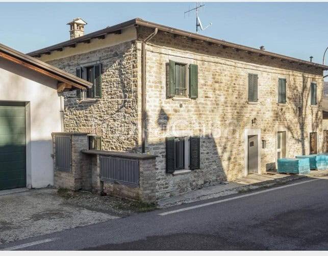 appartamento in vendita a Montefiorino