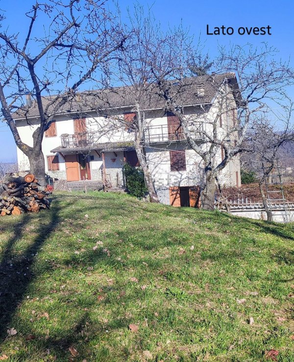 casa indipendente in vendita a Montefiorino