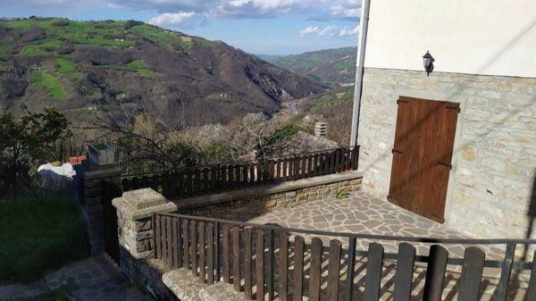 casa indipendente in vendita a Montefiorino