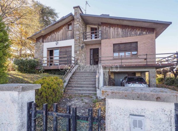 casa indipendente in vendita a Montefiorino