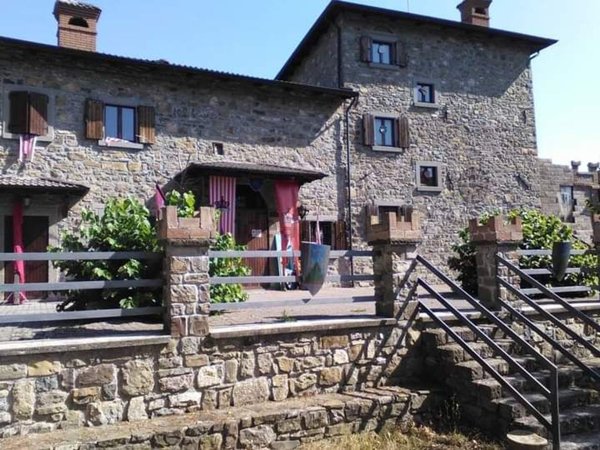 casa indipendente in vendita a Montefiorino in zona Gusciola