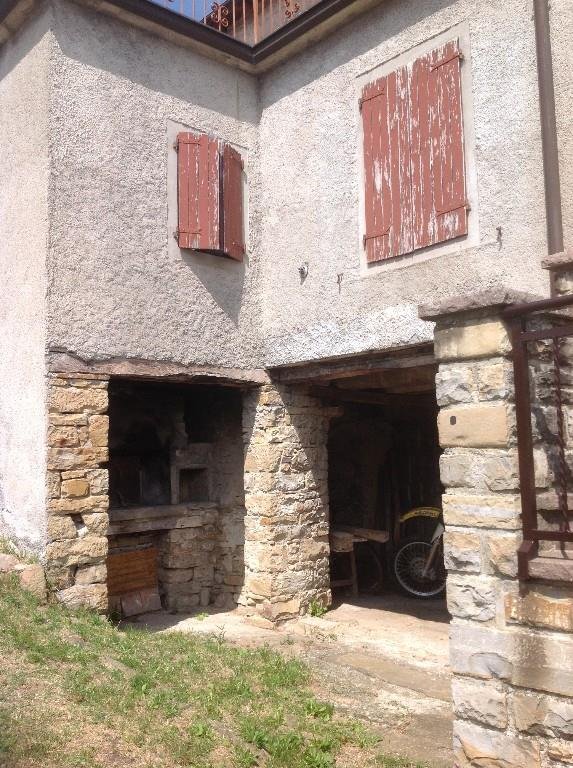 casa indipendente in vendita a Montefiorino