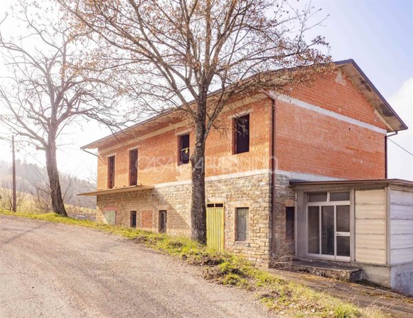 appartamento in vendita a Montefiorino in zona Rubbiano