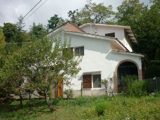 casa indipendente in vendita a Montese in zona San Martino