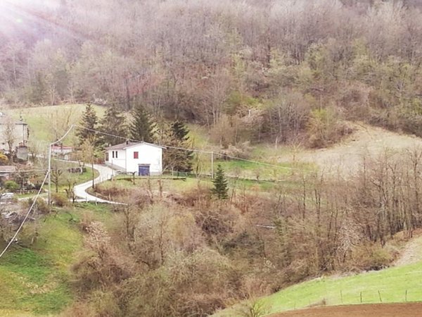 casa indipendente in vendita a Montese in zona Iola