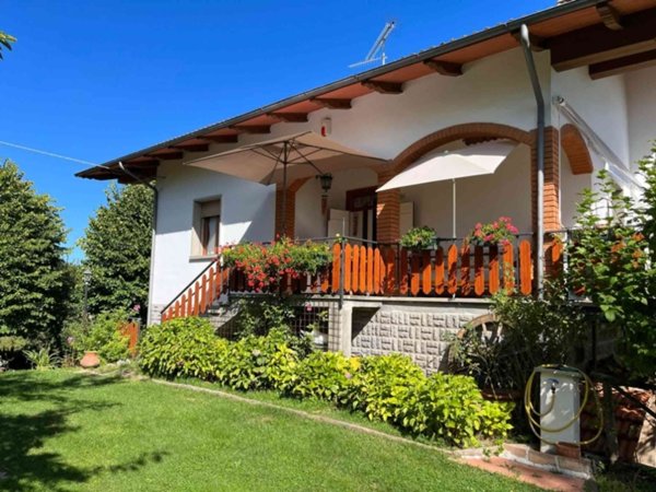 casa indipendente in vendita a Montese in zona Iola