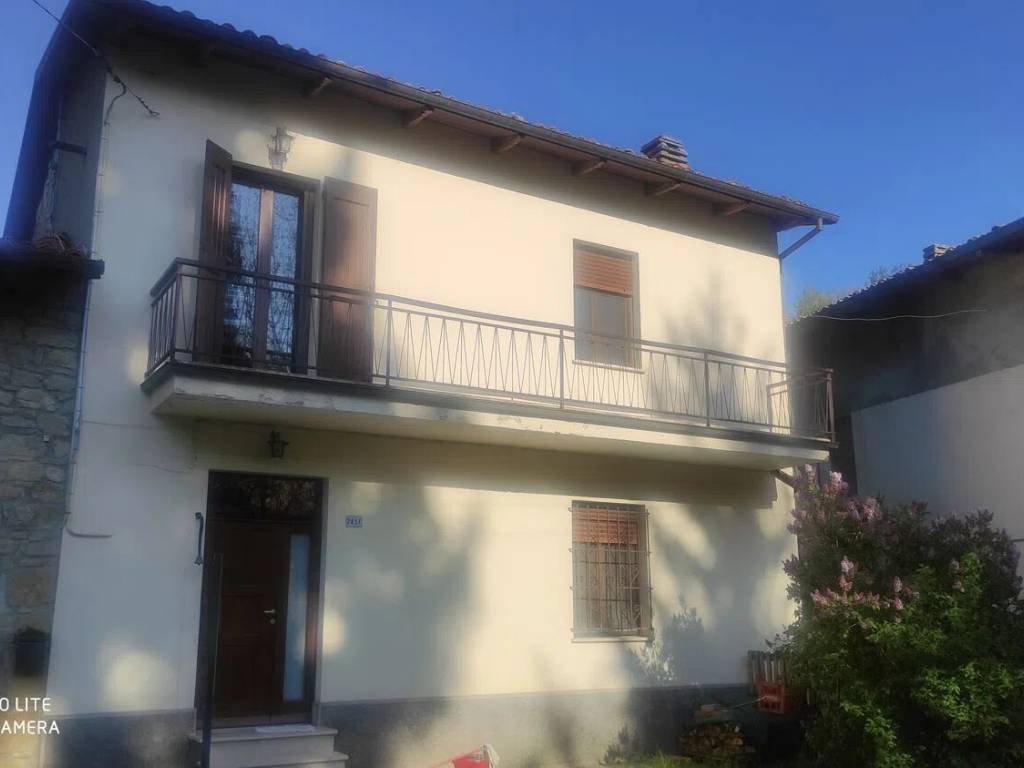 casa indipendente in vendita a Montese in zona Montalto