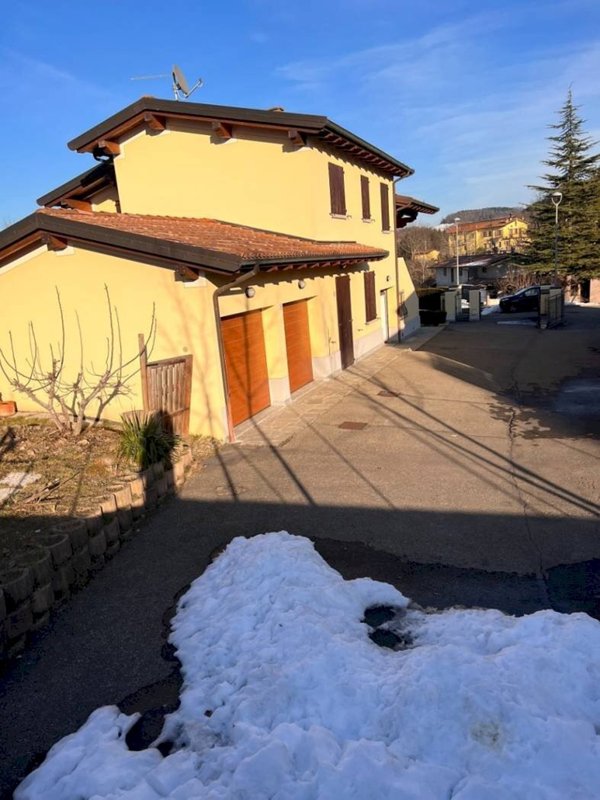 casa indipendente in vendita a Montese in zona Maserno