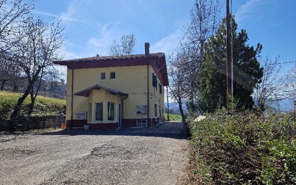 negozio in vendita a Montese
