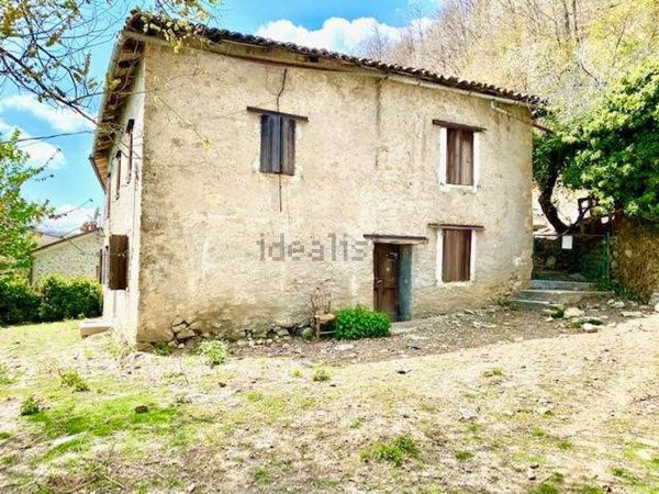 casa indipendente in vendita a Montese