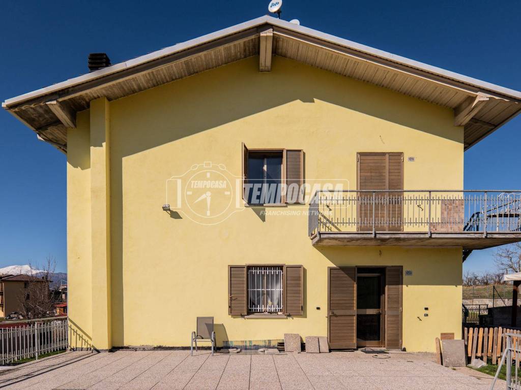 casa indipendente in vendita a Montese
