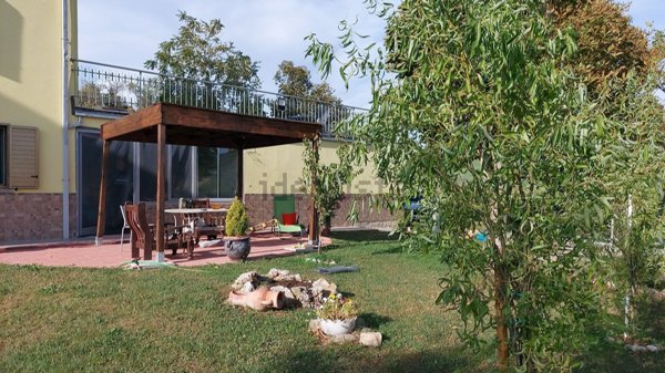 casa indipendente in vendita a Montese