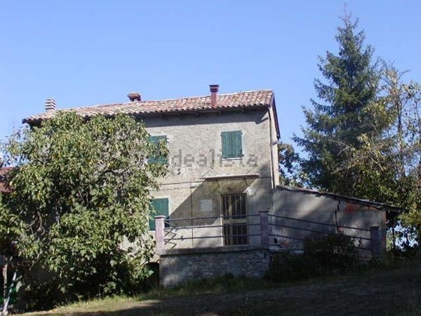 quadrivano in vendita a Montese in zona Maserno