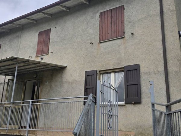 casa indipendente in vendita a Montese in zona Maserno