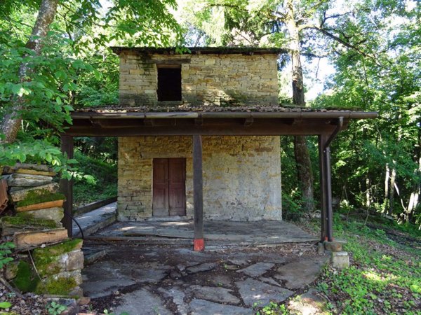 casale in vendita a Montese