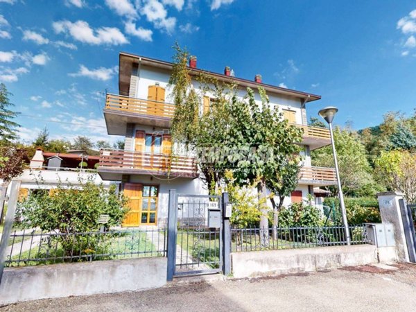 appartamento in vendita a Montese in zona Salto