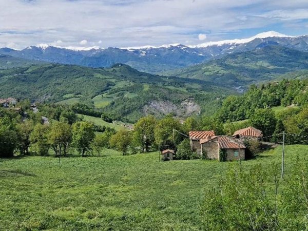 casa indipendente in vendita a Montese