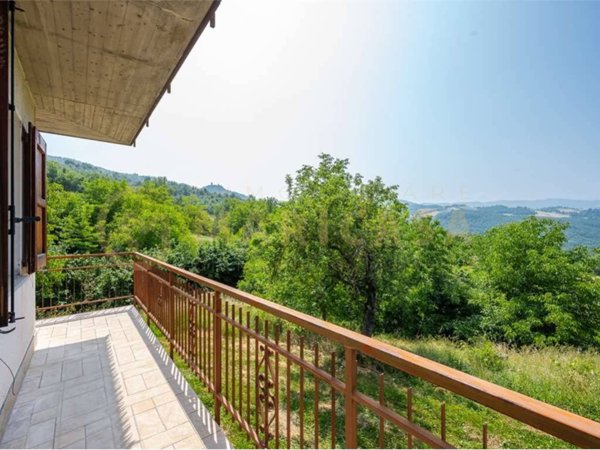 casa indipendente in vendita a Montese in zona Salto