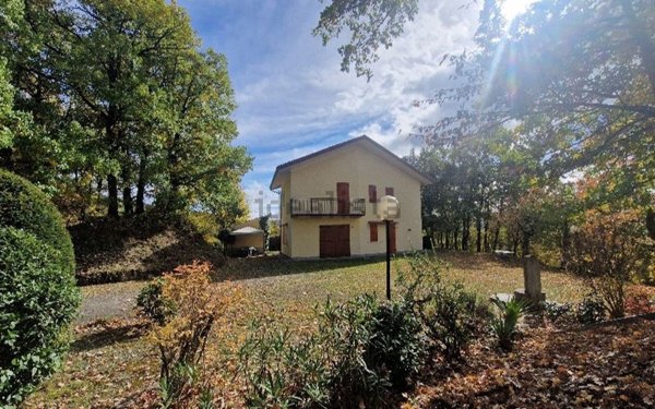 casa indipendente in vendita a Montese