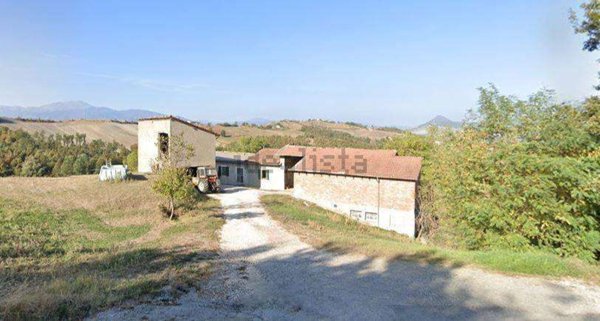 casa indipendente in vendita a Montese in zona Maserno