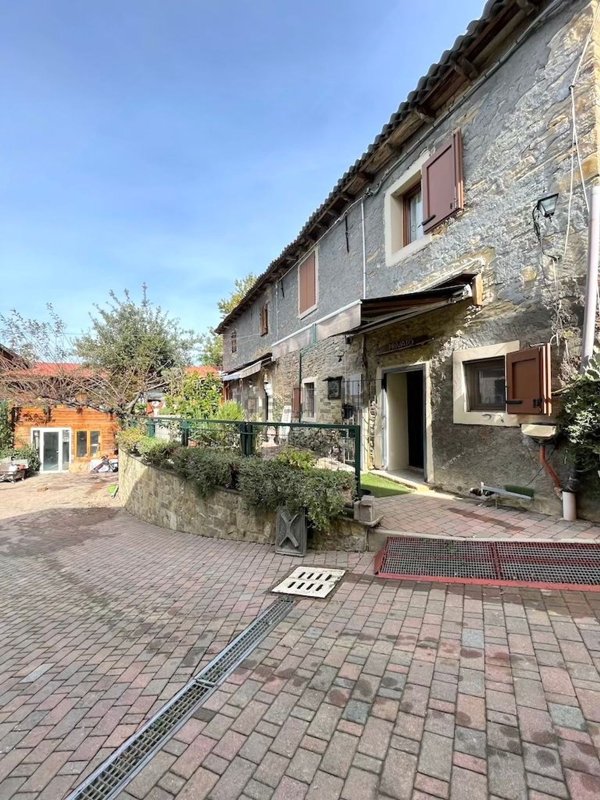 casa indipendente in vendita a Montese