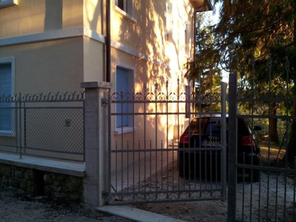 casa indipendente in vendita a Montese